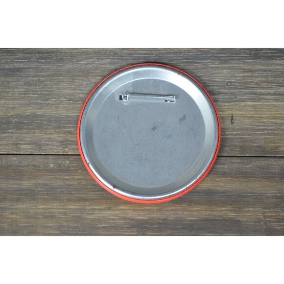 Vintage Walt Disney Button Pin Bag Gear Disneyland Mickey Mouse Theme Park - Picture 3 of 3